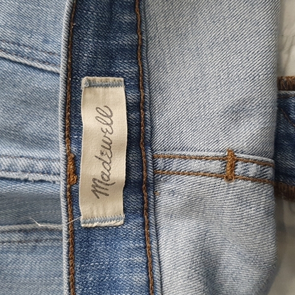 Madewell 9" High-Rise Skinny Distressed Jeans - Picture 3 of 12